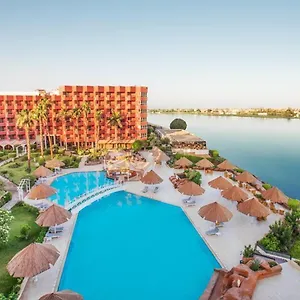 4* Szálloda Pyramisa